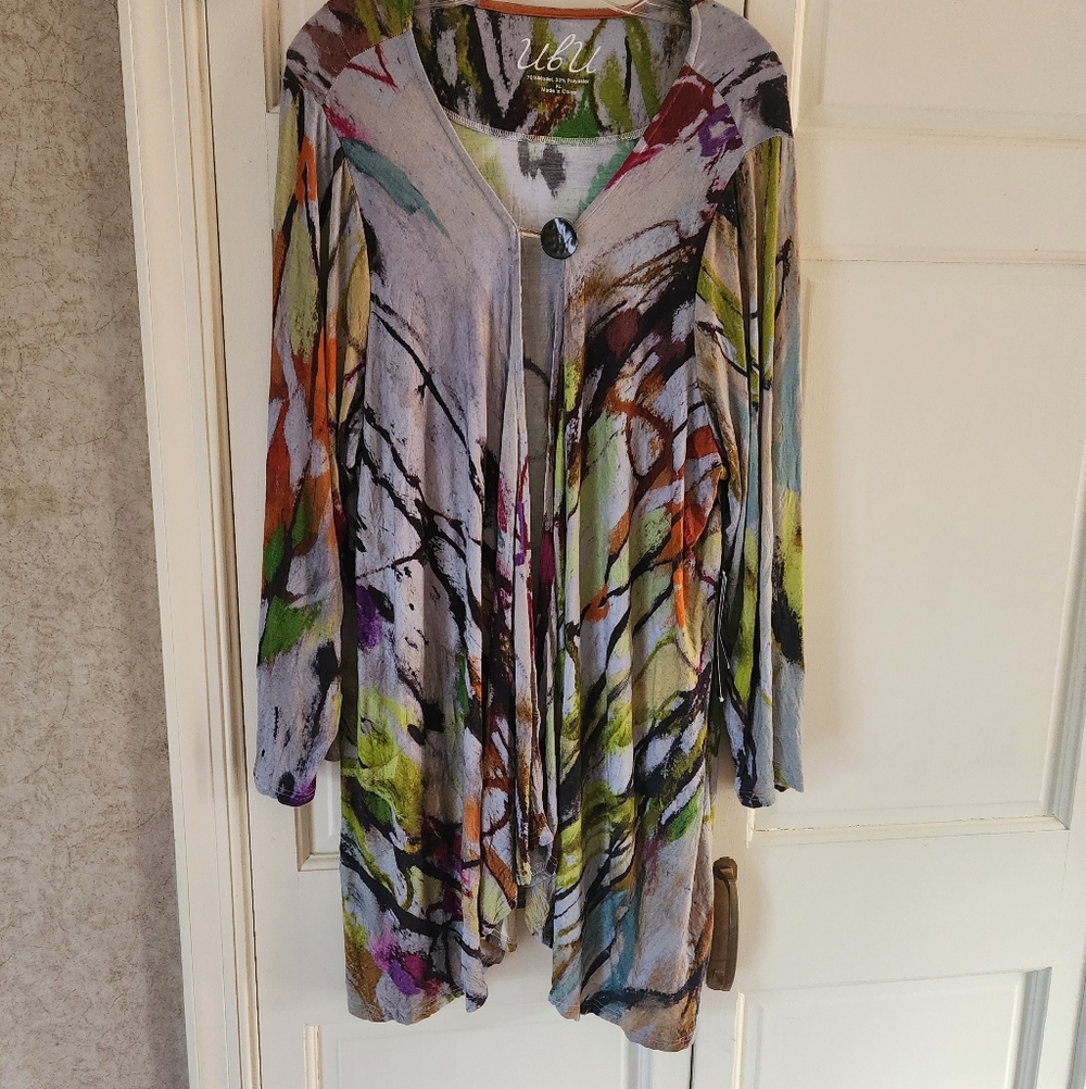 NWT. UBU Judy Tate Vibrant Abstract Long Sleeve Cardigan.pit To Pit 25"